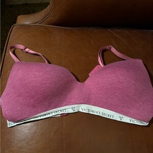 VS bra.36c